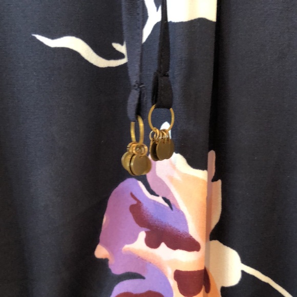 Floral blouse - Picture 3 of 3